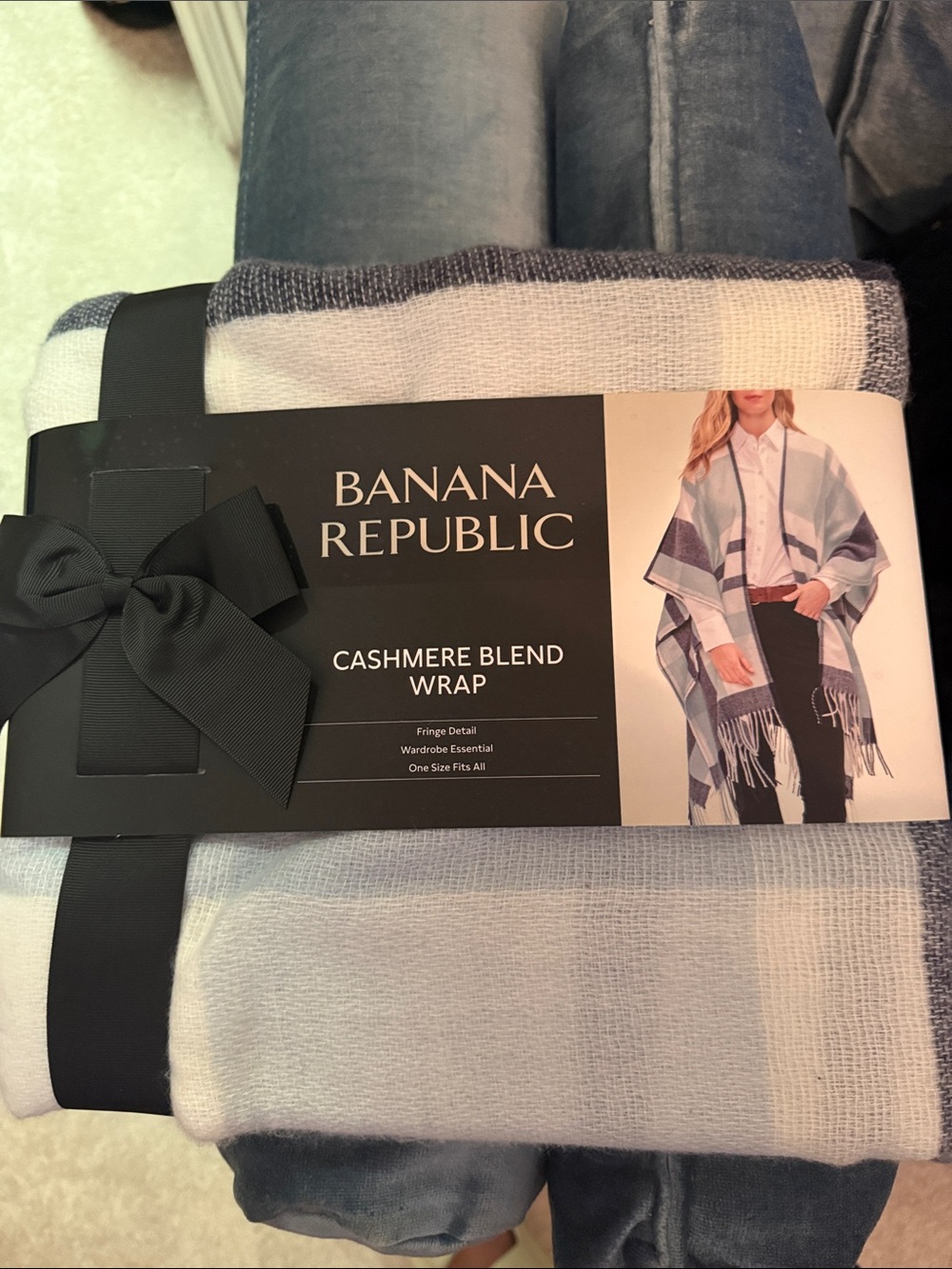 Banana republic cashmere scarf wrap